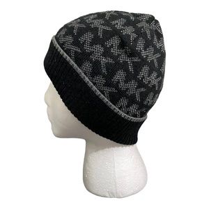 MK beanie 🖤